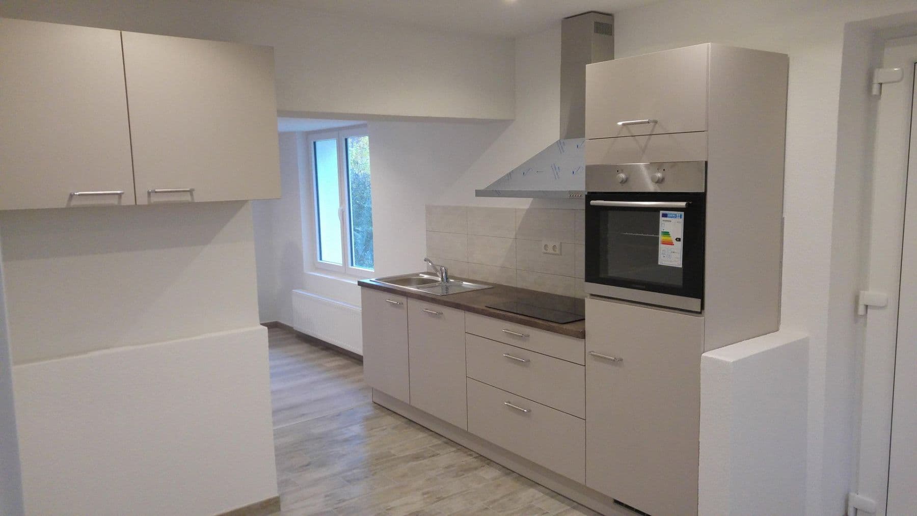 Prenájom bytu 2-izbový 52 m², Rohrackerstraße 317, Stuttgart, Bádensko-Wurttembersko Prenájom bytu 2-izbový 52 m², Rohrackerstraße 317, Stuttgart, Bádensko-Wurttembersko