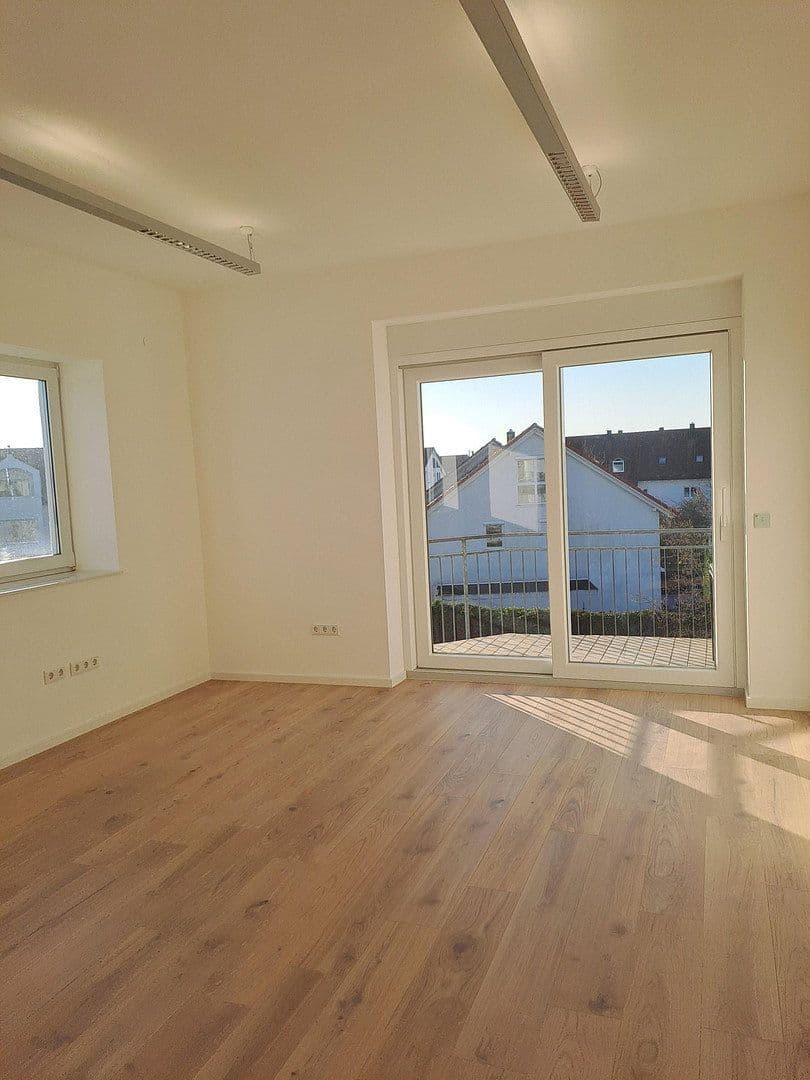 Prenájom kancelárie 115 m², Gilching, Bavorsko Prenájom kancelárie 115 m², Gilching, Bavorsko