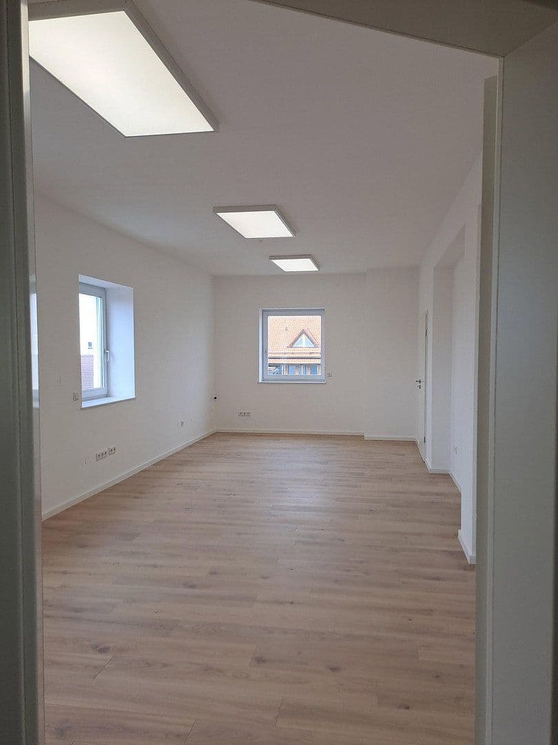 Prenájom kancelárie 115 m², Gilching, Bavorsko Prenájom kancelárie 115 m², Gilching, Bavorsko