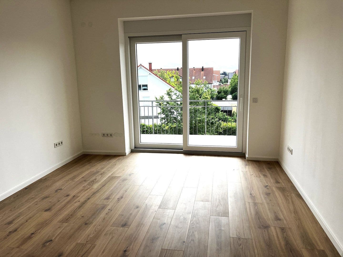Prenájom bytu 7-izbový 245 m², Gilching, Bavorsko Prenájom bytu 7-izbový 245 m², Gilching, Bavorsko