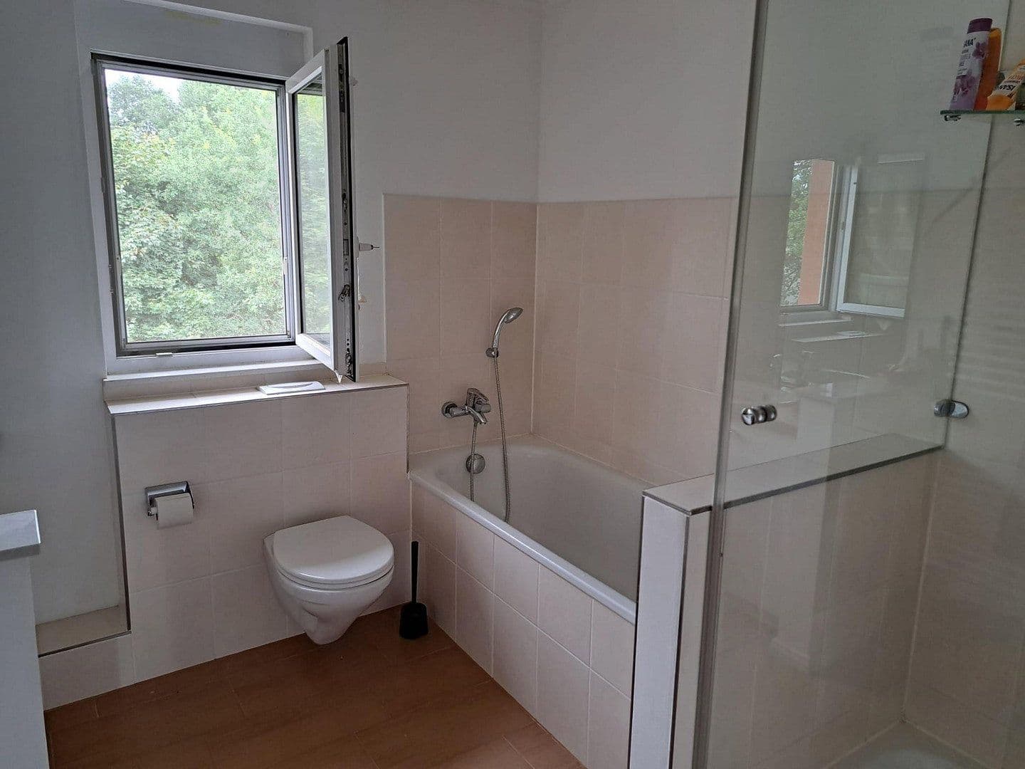 Predaj domu 154 m², pozemok 182 m², Bremen, Brémy Predaj domu 154 m², pozemok 182 m², Bremen, Brémy