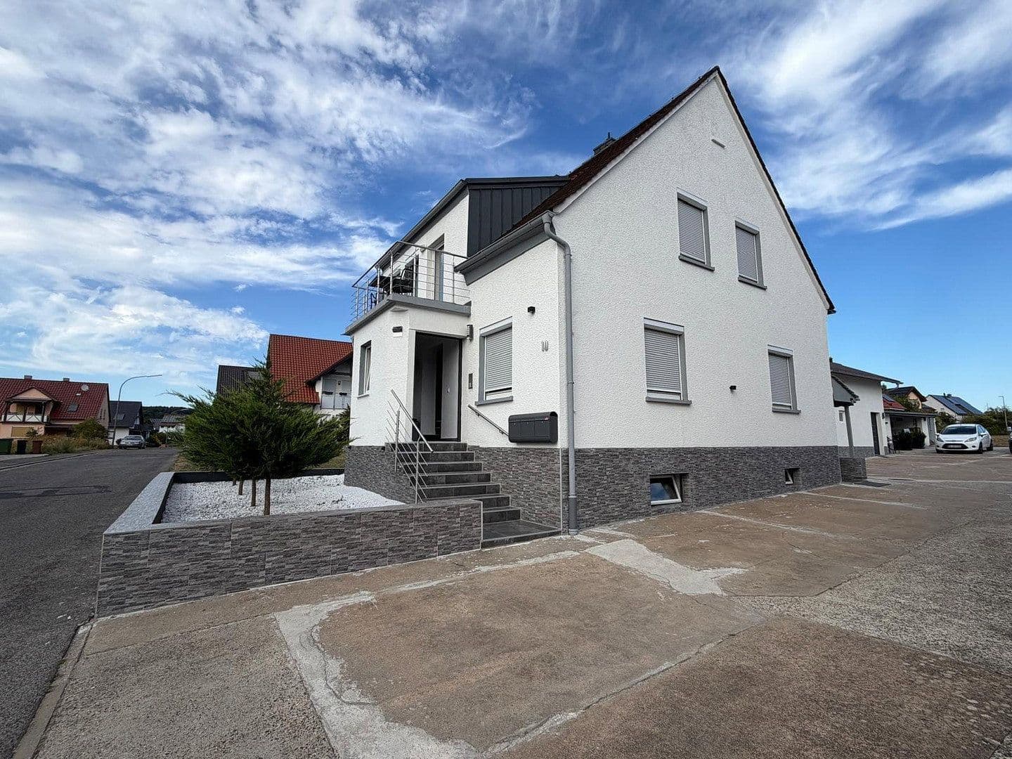 Predaj domu 219 m², pozemok 1.110 m², Kirchäckerstraße 10, Oberhaid, Bavorsko Predaj domu 219 m², pozemok 1.110 m², Kirchäckerstraße 10, Oberhaid, Bavorsko