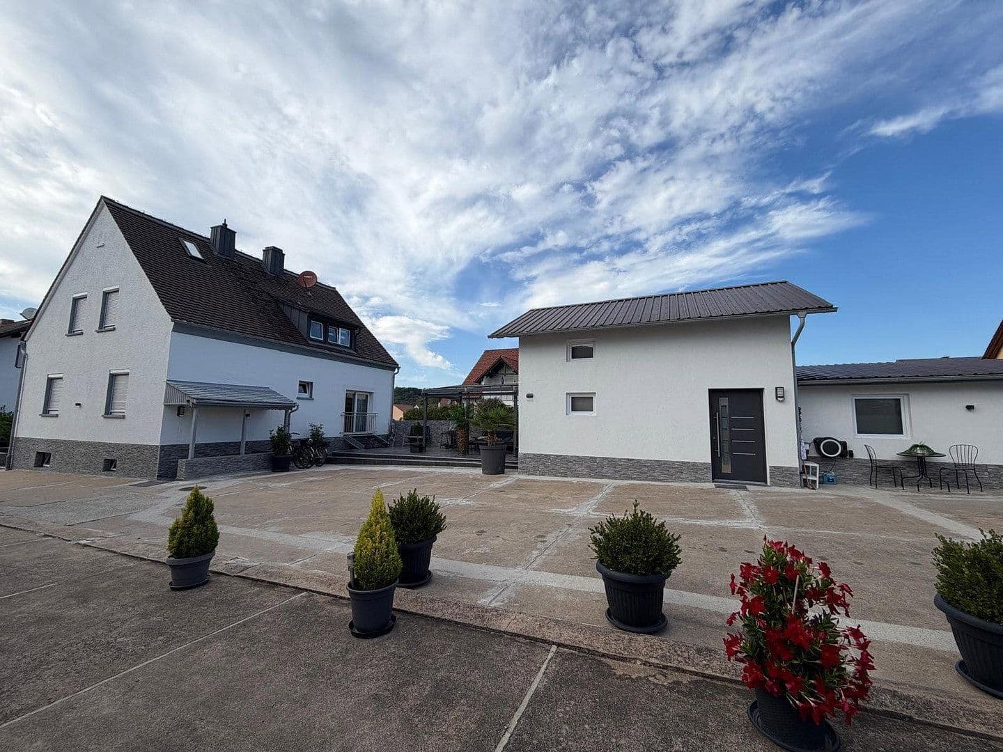 Predaj domu 219 m², pozemok 1.110 m², Kirchäckerstraße 10, Oberhaid, Bavorsko Predaj domu 219 m², pozemok 1.110 m², Kirchäckerstraße 10, Oberhaid, Bavorsko