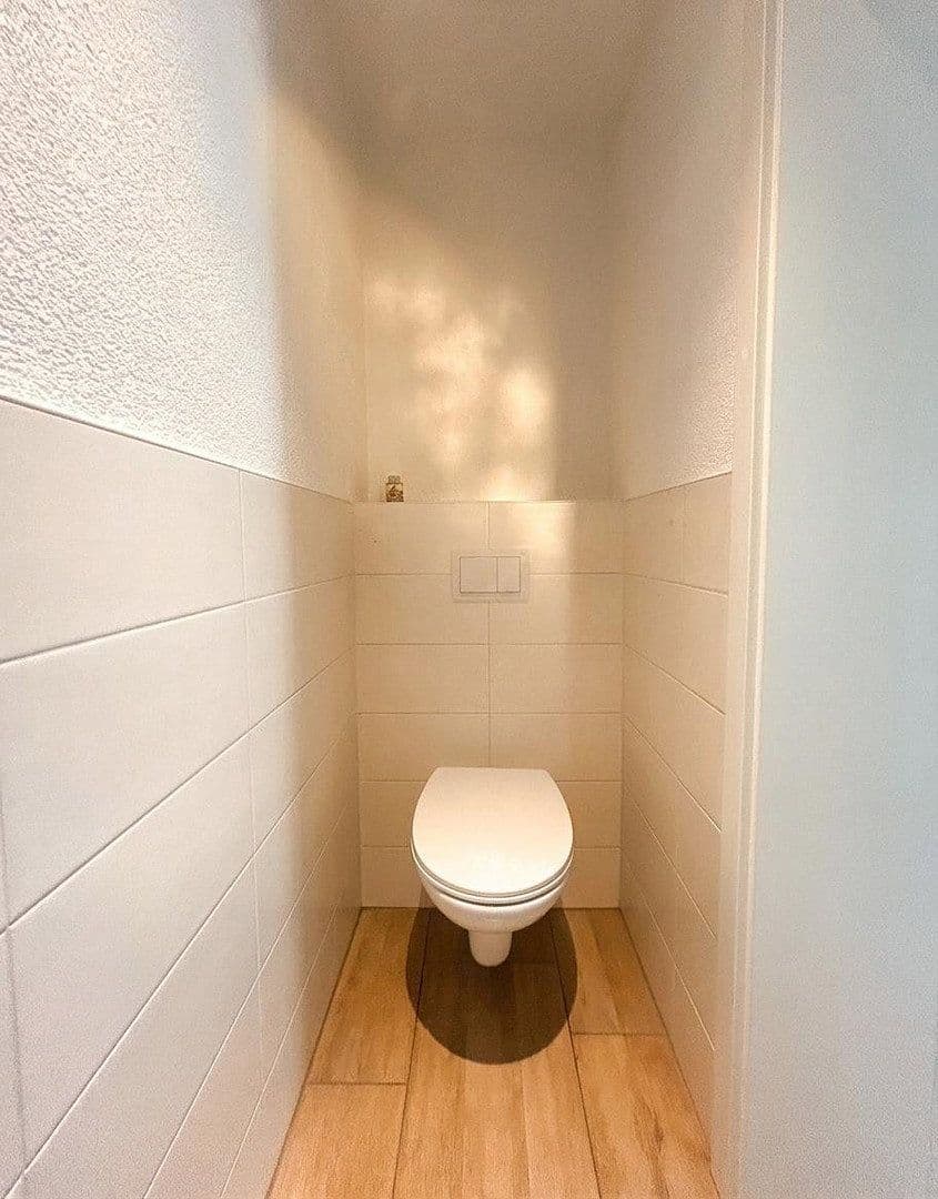 Prenájom bytu 4-izbový 88 m², Bernburger Straße 16, Dessau-Roßlau, Sasko-Anhaltsko Prenájom bytu 4-izbový 88 m², Bernburger Straße 16, Dessau-Roßlau, Sasko-Anhaltsko