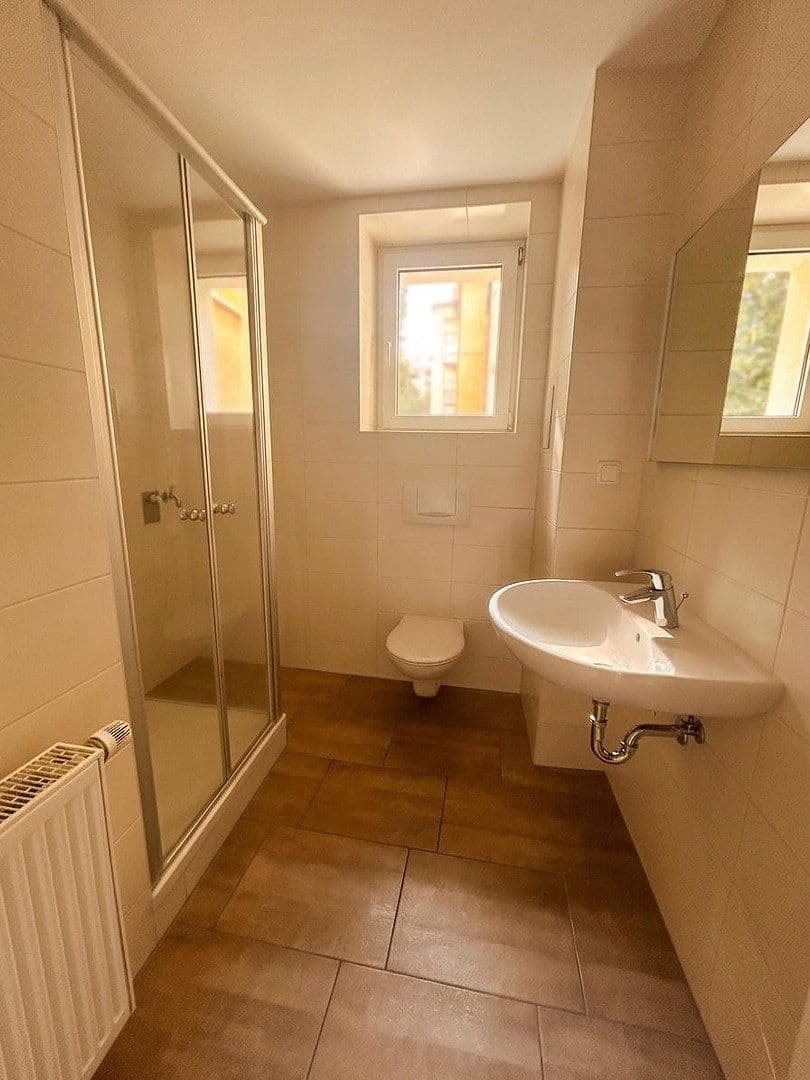 Prenájom bytu 4-izbový 88 m², Bernburger Straße 16, Dessau-Roßlau, Sasko-Anhaltsko Prenájom bytu 4-izbový 88 m², Bernburger Straße 16, Dessau-Roßlau, Sasko-Anhaltsko