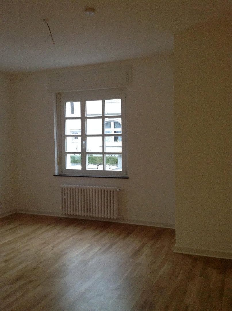 Prenájom bytu 4-izbový 100 m², Duisburg Alt-Hamborn, Severné Porýnie - Westfálsko Prenájom bytu 4-izbový 100 m², Duisburg Alt-Hamborn, Severné Porýnie - Westfálsko