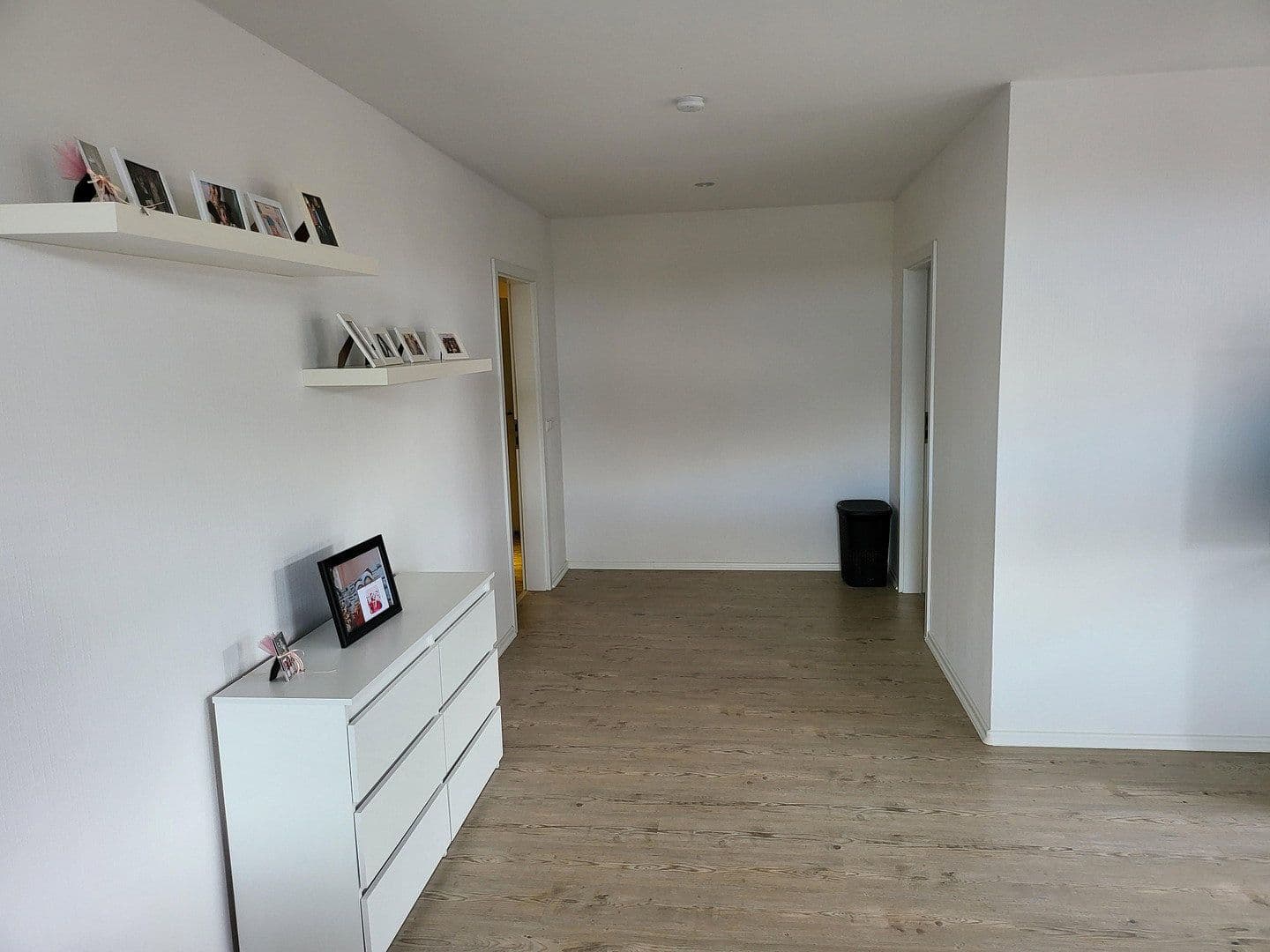Prenájom bytu 4-izbový 200 m², Waldenburger Straße 87, Glauchau, Sasko Prenájom bytu 4-izbový 200 m², Waldenburger Straße 87, Glauchau, Sasko