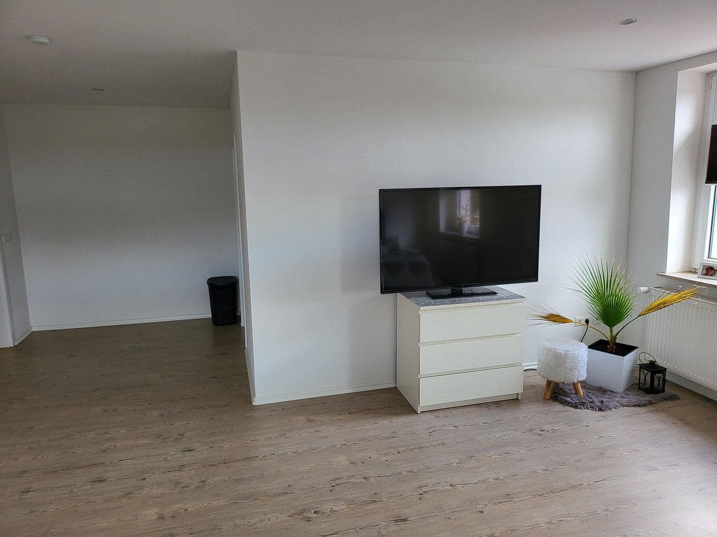 Prenájom bytu 4-izbový 200 m², Waldenburger Straße 87, Glauchau, Sasko Prenájom bytu 4-izbový 200 m², Waldenburger Straße 87, Glauchau, Sasko