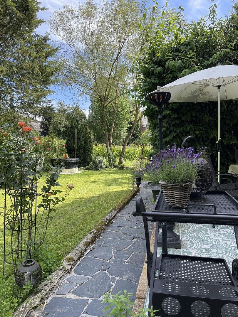 Predaj domu 226 m², pozemok 3.169 m², Neumagen-Dhron, Porýnie-Falcko Predaj domu 226 m², pozemok 3.169 m², Neumagen-Dhron, Porýnie-Falcko