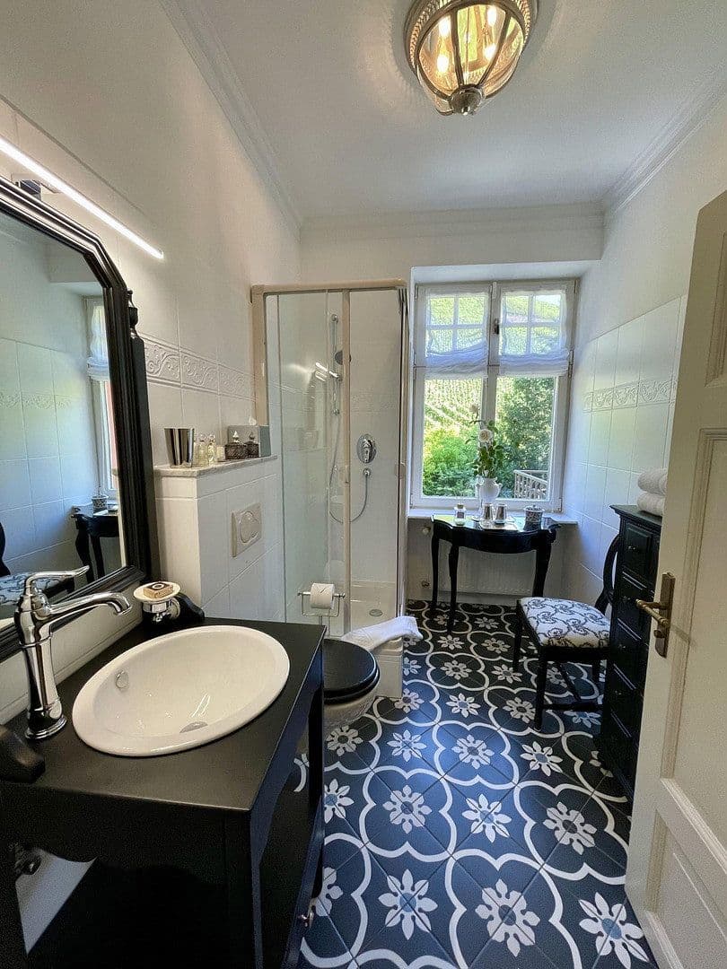 Predaj domu 226 m², pozemok 3.169 m², Neumagen-Dhron, Porýnie-Falcko Predaj domu 226 m², pozemok 3.169 m², Neumagen-Dhron, Porýnie-Falcko