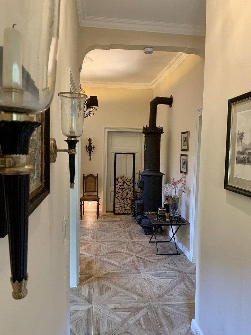Predaj domu 226 m², pozemok 3.169 m², Neumagen-Dhron, Porýnie-Falcko Predaj domu 226 m², pozemok 3.169 m², Neumagen-Dhron, Porýnie-Falcko