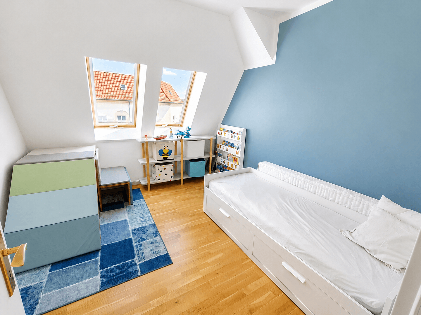 Prenájom bytu 4-izbový 137 m², Wönnichstraße 10, Berlin, Berlín Prenájom bytu 4-izbový 137 m², Wönnichstraße 10, Berlin, Berlín