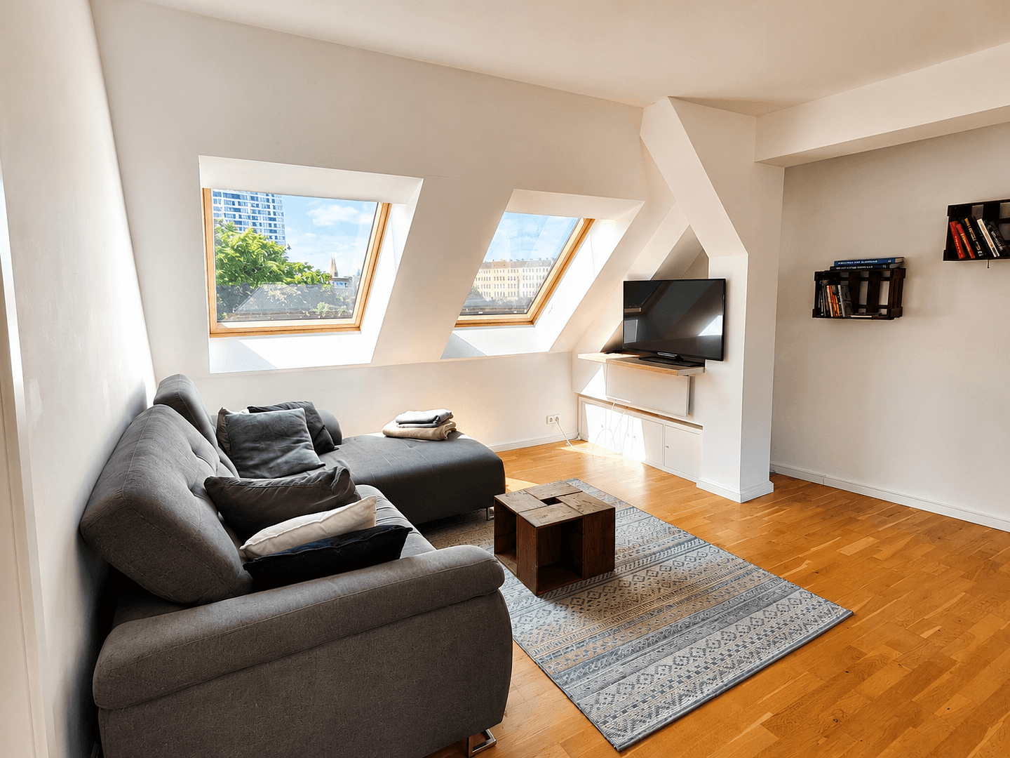 Prenájom bytu 4-izbový 137 m², Wönnichstraße 10, Berlin, Berlín Prenájom bytu 4-izbový 137 m², Wönnichstraße 10, Berlin, Berlín