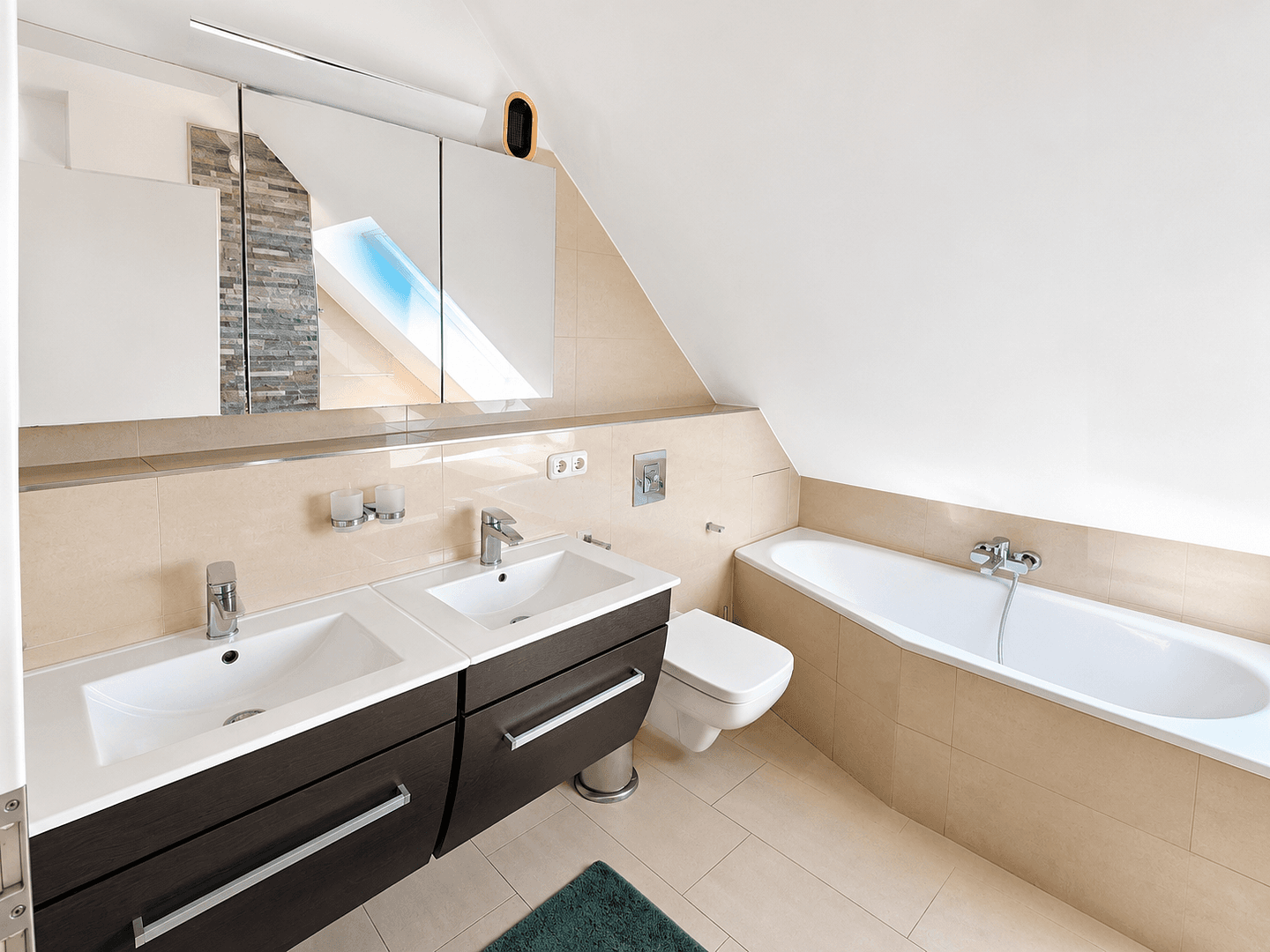 Prenájom bytu 4-izbový 137 m², Wönnichstraße 10, Berlin, Berlín Prenájom bytu 4-izbový 137 m², Wönnichstraße 10, Berlin, Berlín