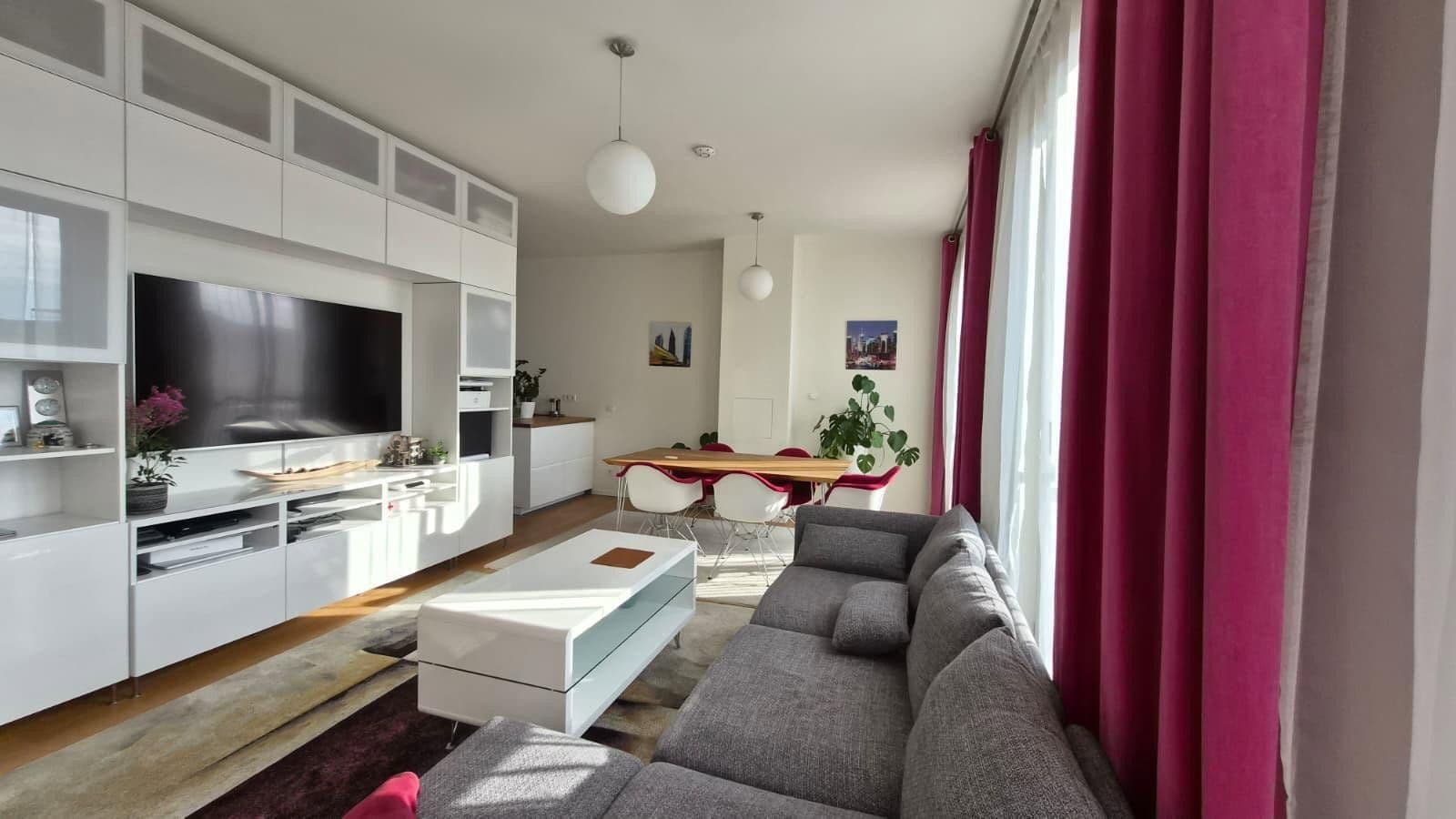 Prenájom bytu 3-izbový 110 m², Genthiner Straße 44, Berlin, Berlín Prenájom bytu 3-izbový 110 m², Genthiner Straße 44, Berlin, Berlín