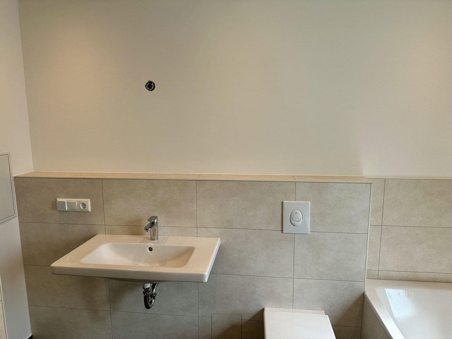 Prenájom bytu 3-izbový 68 m², Espenweg 9, Wilkau-Haßlau, Sasko Prenájom bytu 3-izbový 68 m², Espenweg 9, Wilkau-Haßlau, Sasko
