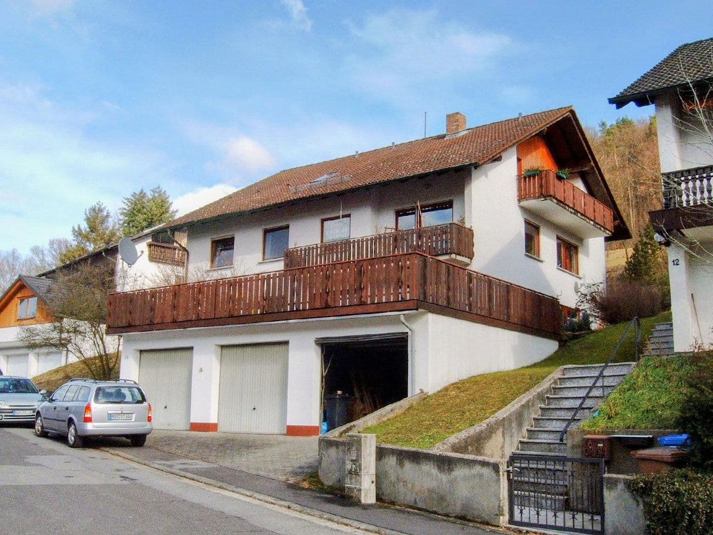 Predaj domu 329 m², pozemok 648 m², Oberer Hirtenrain 14, Neustadt am Main, Bavorsko Predaj domu 329 m², pozemok 648 m², Oberer Hirtenrain 14, Neustadt am Main, Bavorsko