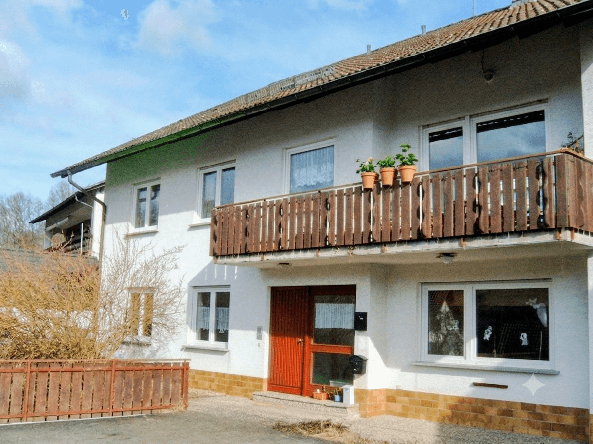 Predaj domu 329 m², pozemok 648 m², Oberer Hirtenrain 14, Neustadt am Main, Bavorsko Predaj domu 329 m², pozemok 648 m², Oberer Hirtenrain 14, Neustadt am Main, Bavorsko