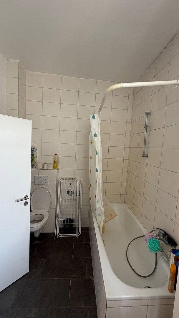 Prenájom bytu 3-izbový 85 m², Schwetzingen, Bádensko-Wurttembersko Prenájom bytu 3-izbový 85 m², Schwetzingen, Bádensko-Wurttembersko