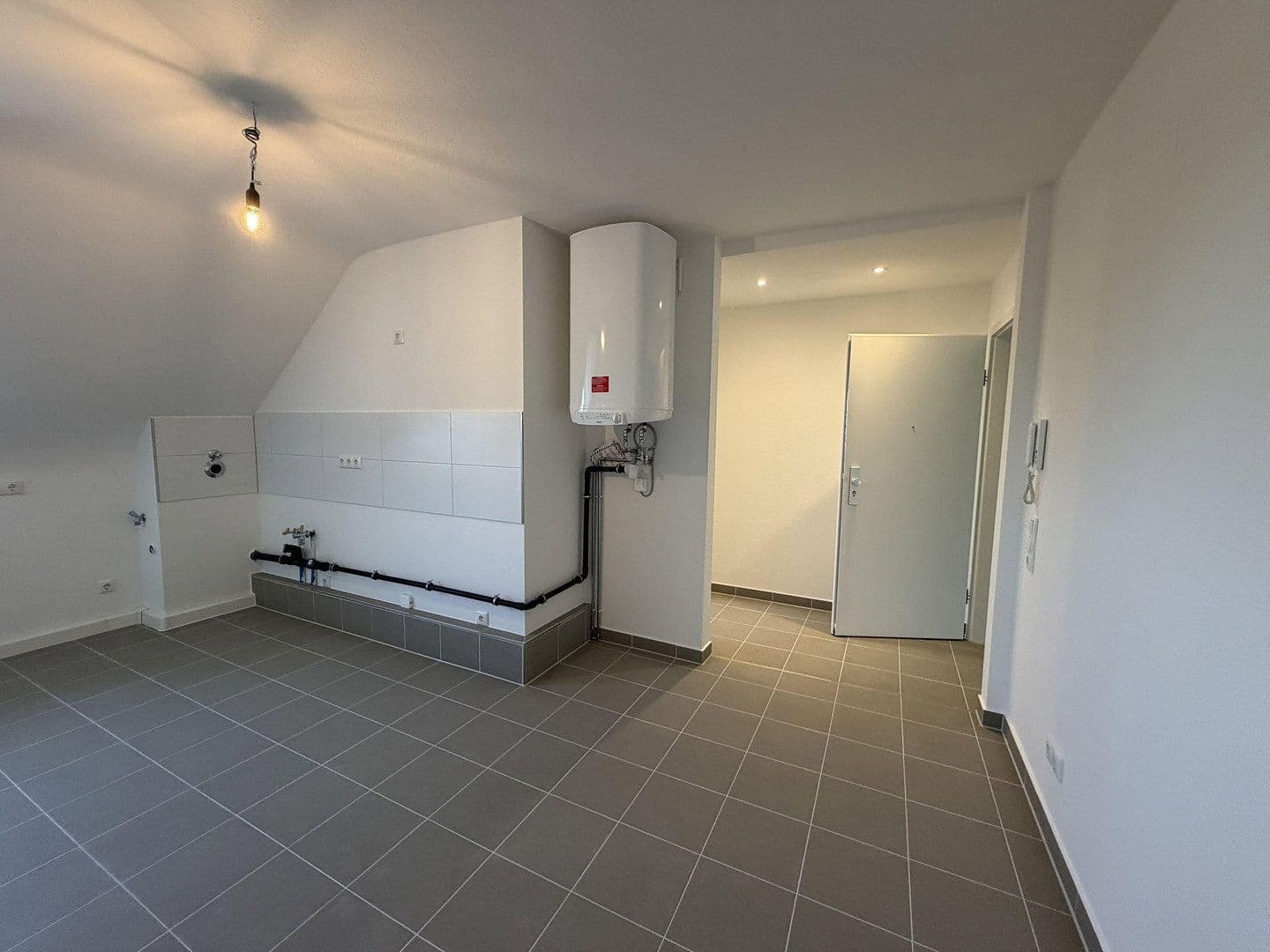 Prenájom bytu 2-izbový 60 m², Kaiserallee 31, Karlsruhe, Bádensko-Wurttembersko Prenájom bytu 2-izbový 60 m², Kaiserallee 31, Karlsruhe, Bádensko-Wurttembersko
