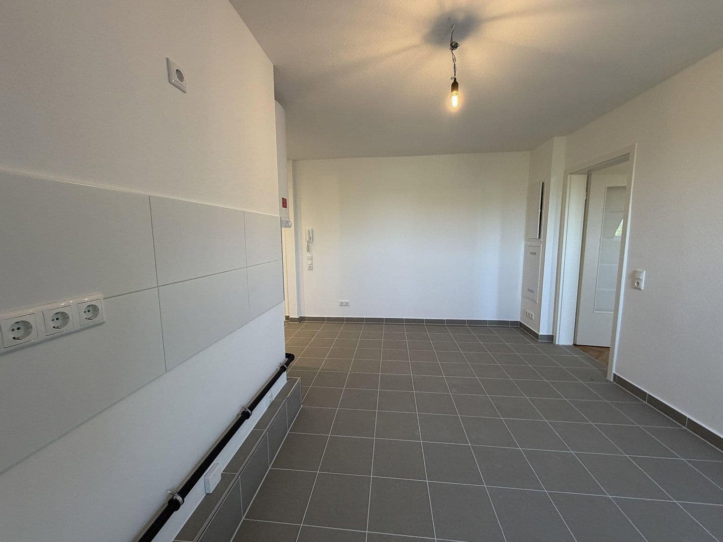 Prenájom bytu 2-izbový 60 m², Kaiserallee 31, Karlsruhe, Bádensko-Wurttembersko Prenájom bytu 2-izbový 60 m², Kaiserallee 31, Karlsruhe, Bádensko-Wurttembersko