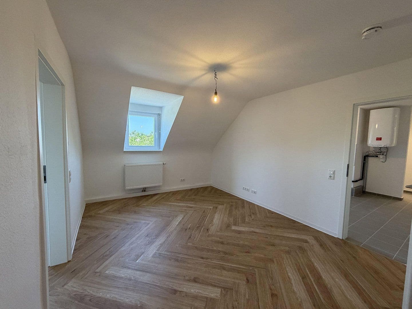 Prenájom bytu 2-izbový 60 m², Kaiserallee 31, Karlsruhe, Bádensko-Wurttembersko Prenájom bytu 2-izbový 60 m², Kaiserallee 31, Karlsruhe, Bádensko-Wurttembersko