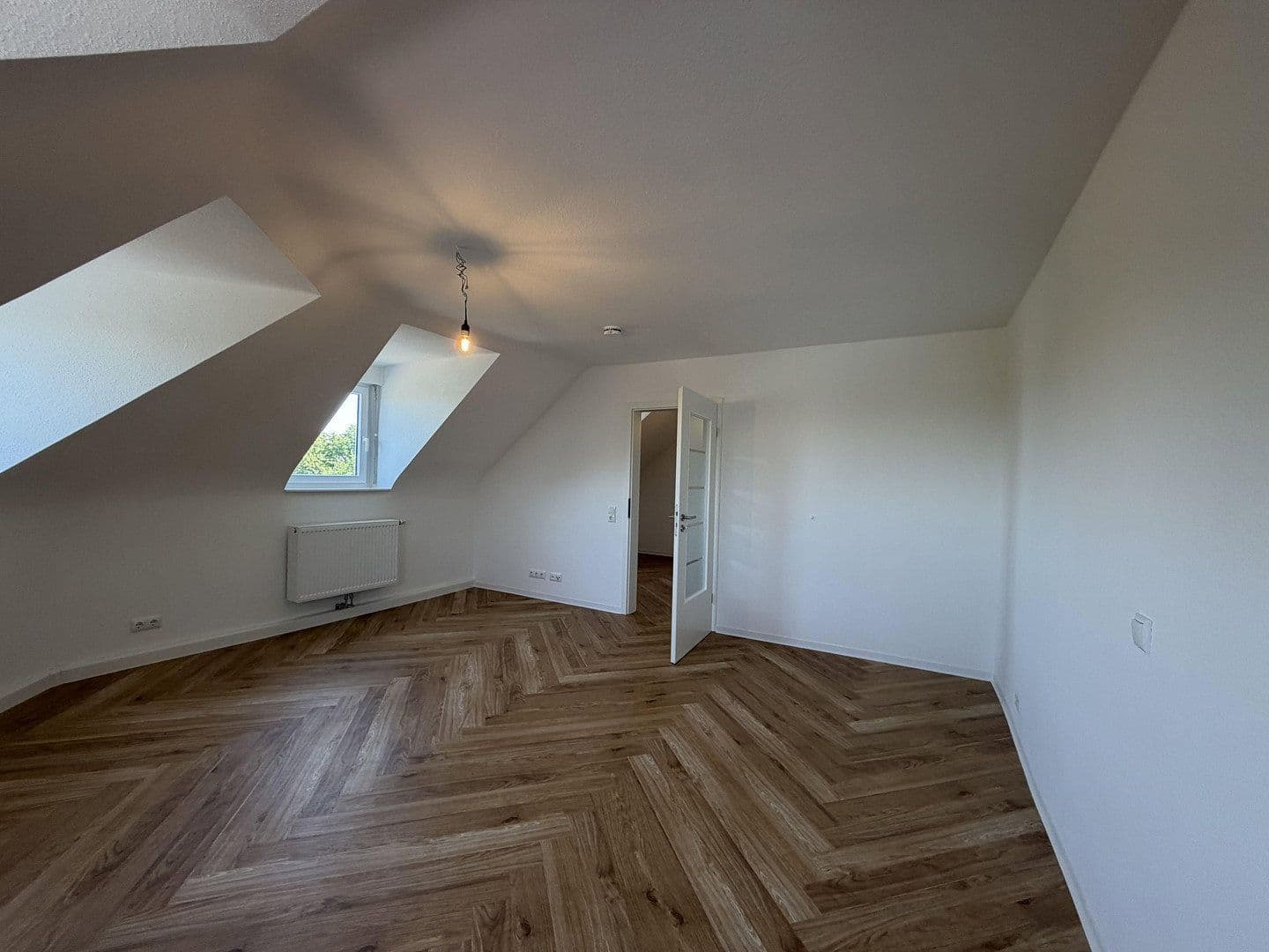 Prenájom bytu 2-izbový 60 m², Kaiserallee 31, Karlsruhe, Bádensko-Wurttembersko Prenájom bytu 2-izbový 60 m², Kaiserallee 31, Karlsruhe, Bádensko-Wurttembersko