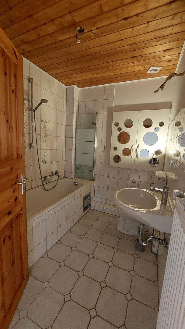 Prenájom domu 110 m², pozemok 276 m², Kürten, Severné Porýnie - Westfálsko Prenájom domu 110 m², pozemok 276 m², Kürten, Severné Porýnie - Westfálsko