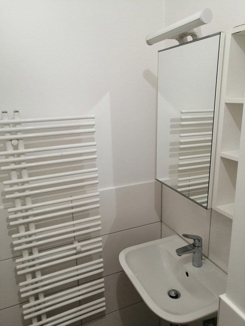 Prenájom bytu 1-izbový 34 m², Frankfurt am Main, Hesensko Prenájom bytu 1-izbový 34 m², Frankfurt am Main, Hesensko