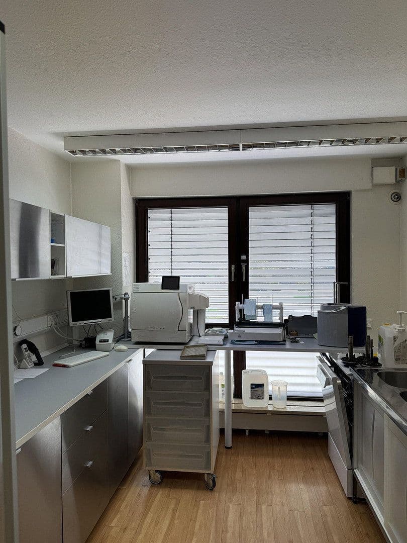 Prenájom kancelárie 180 m², Beckhauser Str. 14, Erkrath, Severné Porýnie - Westfálsko Prenájom kancelárie 180 m², Beckhauser Str. 14, Erkrath, Severné Porýnie - Westfálsko