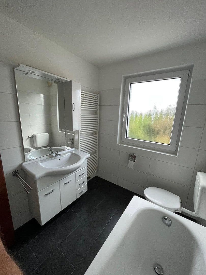Predaj domu 440 m², pozemok 859 m², Bunnenbergstrasse 7, Garbsen, Dolné Sasko Predaj domu 440 m², pozemok 859 m², Bunnenbergstrasse 7, Garbsen, Dolné Sasko