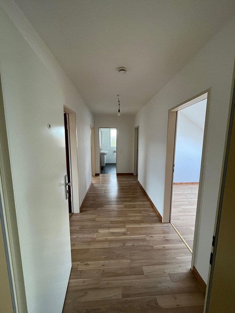 Predaj domu 440 m², pozemok 859 m², Bunnenbergstrasse 7, Garbsen, Dolné Sasko Predaj domu 440 m², pozemok 859 m², Bunnenbergstrasse 7, Garbsen, Dolné Sasko