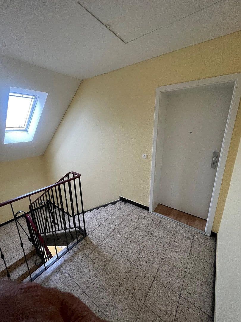 Predaj domu 440 m², pozemok 859 m², Bunnenbergstrasse 7, Garbsen, Dolné Sasko Predaj domu 440 m², pozemok 859 m², Bunnenbergstrasse 7, Garbsen, Dolné Sasko