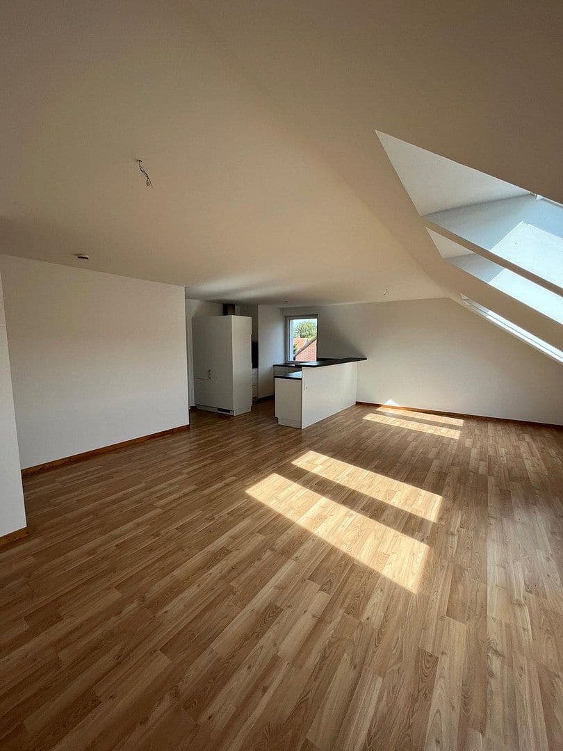 Predaj domu 440 m², pozemok 859 m², Bunnenbergstrasse 7, Garbsen, Dolné Sasko Predaj domu 440 m², pozemok 859 m², Bunnenbergstrasse 7, Garbsen, Dolné Sasko