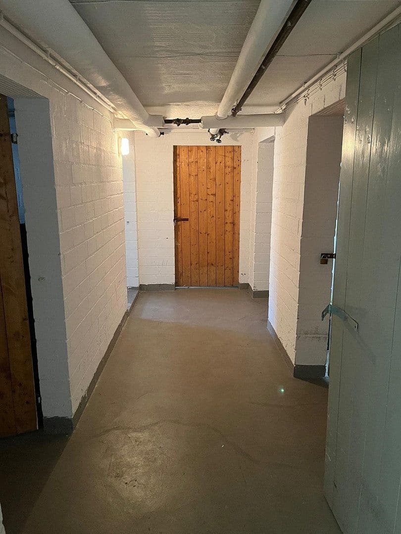 Predaj domu 440 m², pozemok 859 m², Bunnenbergstrasse 7, Garbsen, Dolné Sasko Predaj domu 440 m², pozemok 859 m², Bunnenbergstrasse 7, Garbsen, Dolné Sasko