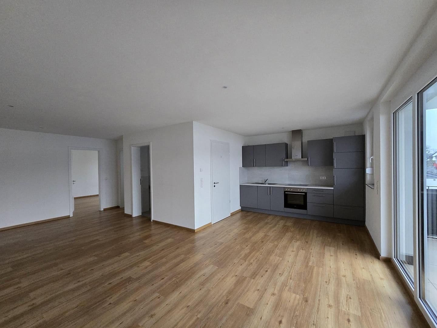 Prenájom bytu 4-izbový 95 m², Steinertsaustraße 19, Kehl, Bádensko-Wurttembersko Prenájom bytu 4-izbový 95 m², Steinertsaustraße 19, Kehl, Bádensko-Wurttembersko