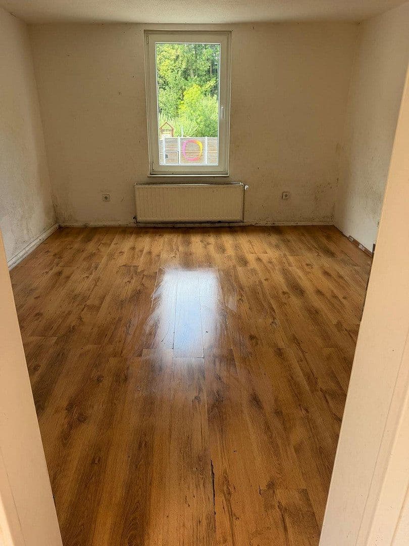 Prenájom bytu 3-izbový 70 m², Schwarzbach 134, Wuppertal, Severné Porýnie - Westfálsko Prenájom bytu 3-izbový 70 m², Schwarzbach 134, Wuppertal, Severné Porýnie - Westfálsko