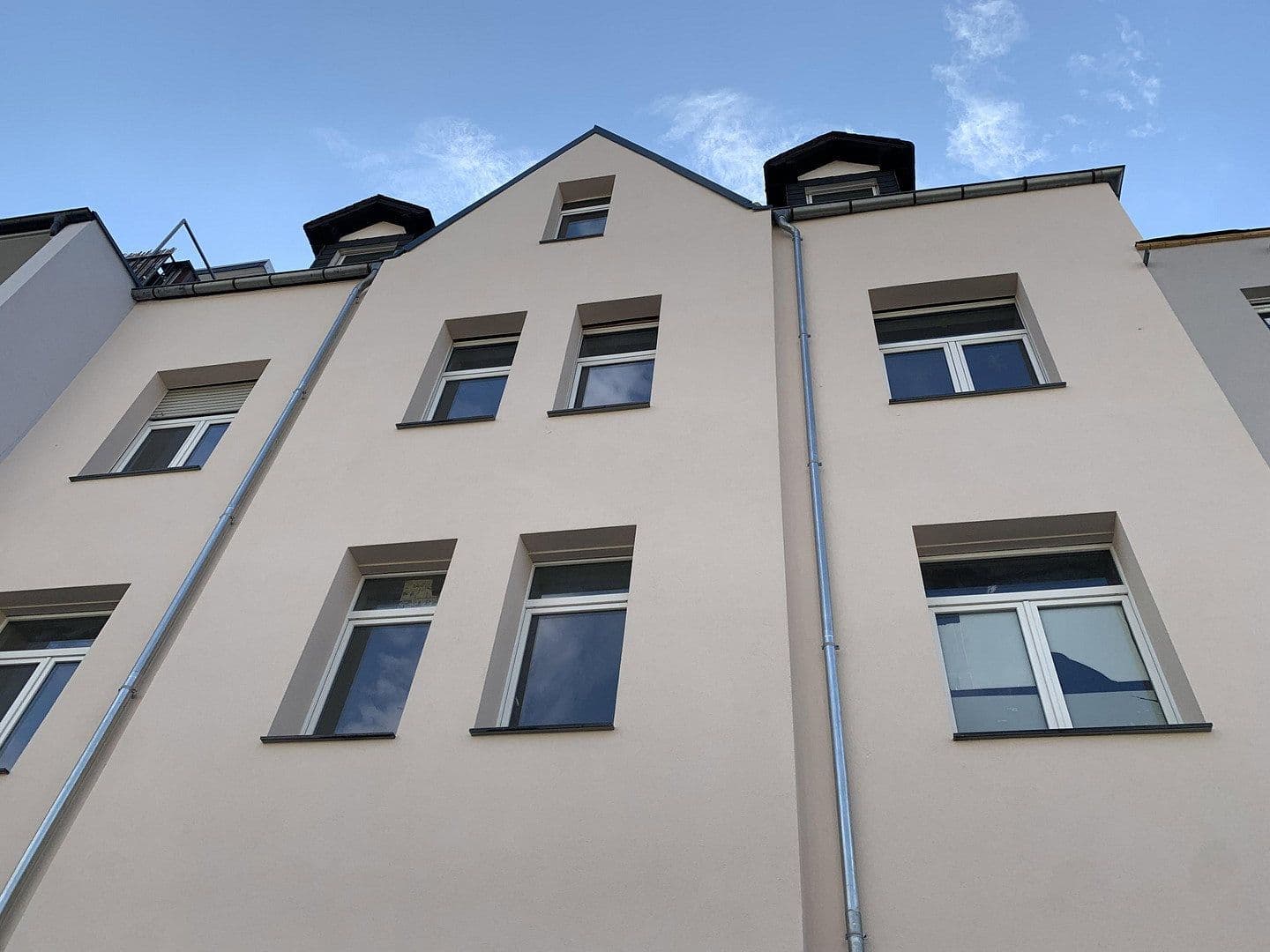 Prenájom bytu 7-izbový 165 m², Marburger Straße 32, Gießen, Hesensko Prenájom bytu 7-izbový 165 m², Marburger Straße 32, Gießen, Hesensko