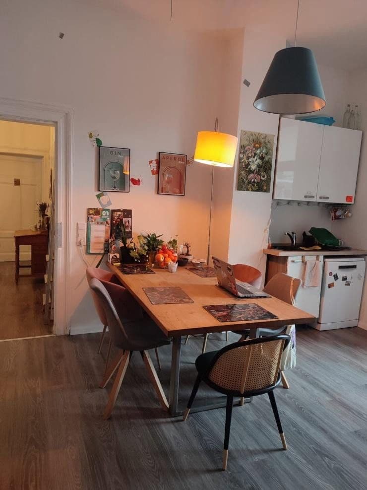 Prenájom bytu 7-izbový 165 m², Marburger Straße 32, Gießen, Hesensko Prenájom bytu 7-izbový 165 m², Marburger Straße 32, Gießen, Hesensko