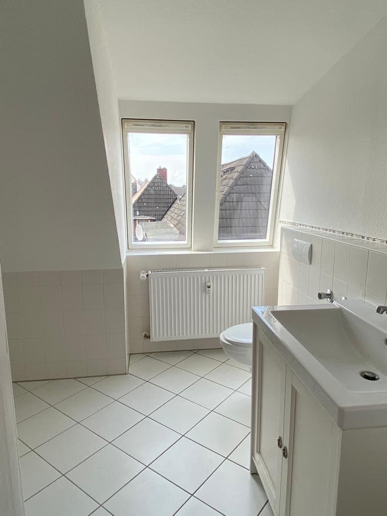 Prenájom bytu 3-izbový 55 m², Bremerhaven, Brémy Prenájom bytu 3-izbový 55 m², Bremerhaven, Brémy