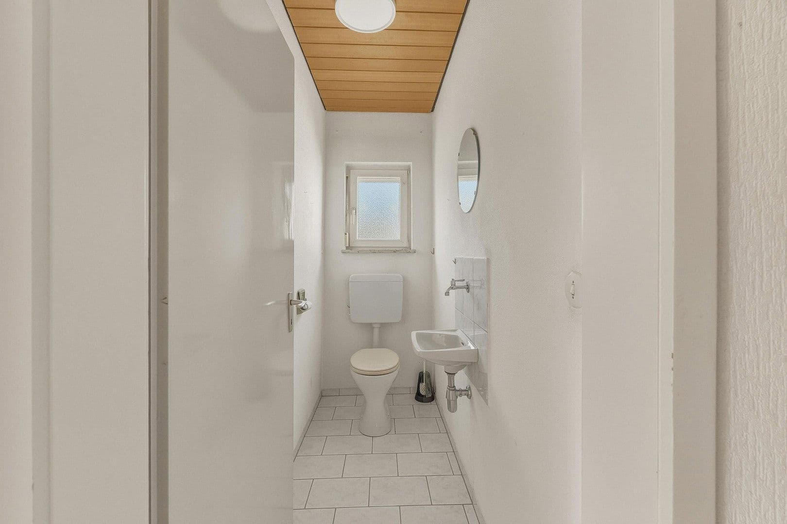 Predaj domu 145 m², pozemok 774 m², Dellmensinger Str. 30, Erbach, Bádensko-Wurttembersko Predaj domu 145 m², pozemok 774 m², Dellmensinger Str. 30, Erbach, Bádensko-Wurttembersko