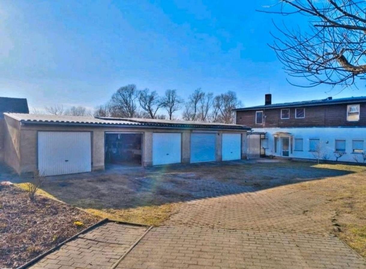 Predaj domu 315 m², pozemok 1.300 m², Dorfstraße 11, Storbeck-Frankendorf, Brandenbursko Predaj domu 315 m², pozemok 1.300 m², Dorfstraße 11, Storbeck-Frankendorf, Brandenbursko
