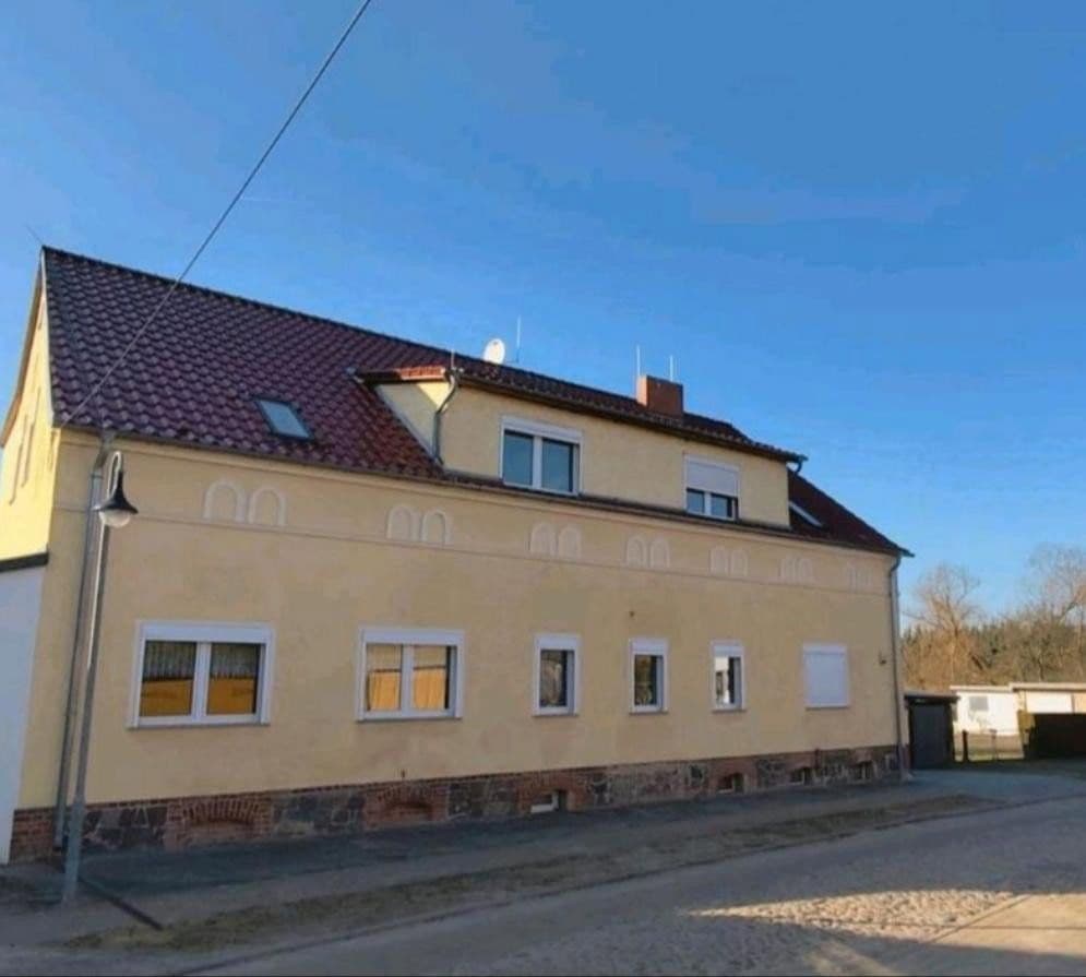 Predaj domu 315 m², pozemok 1.300 m², Dorfstraße 11, Storbeck-Frankendorf, Brandenbursko Predaj domu 315 m², pozemok 1.300 m², Dorfstraße 11, Storbeck-Frankendorf, Brandenbursko