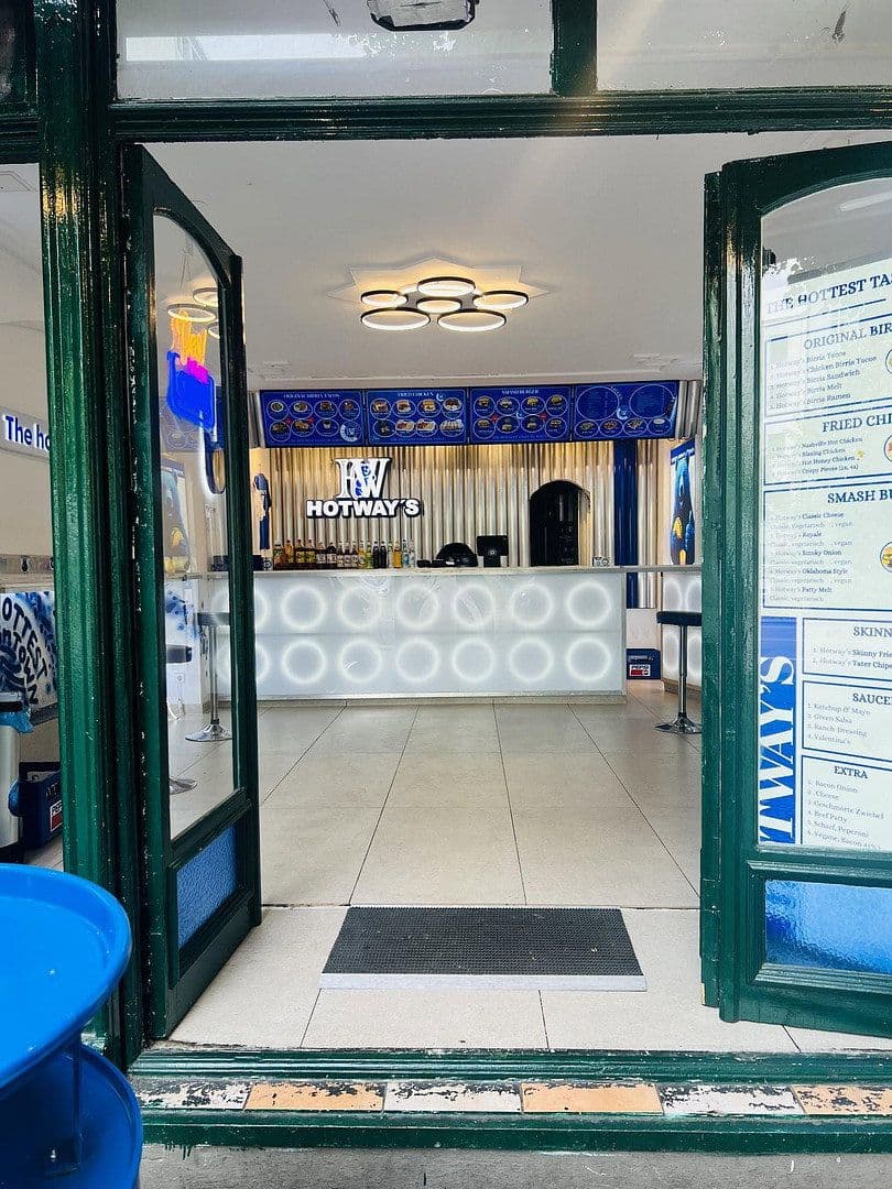 Predaj nebytového priestoru 90 m², Yorckstraße 81-82, Berlin, Berlín Predaj nebytového priestoru 90 m², Yorckstraße 81-82, Berlin, Berlín