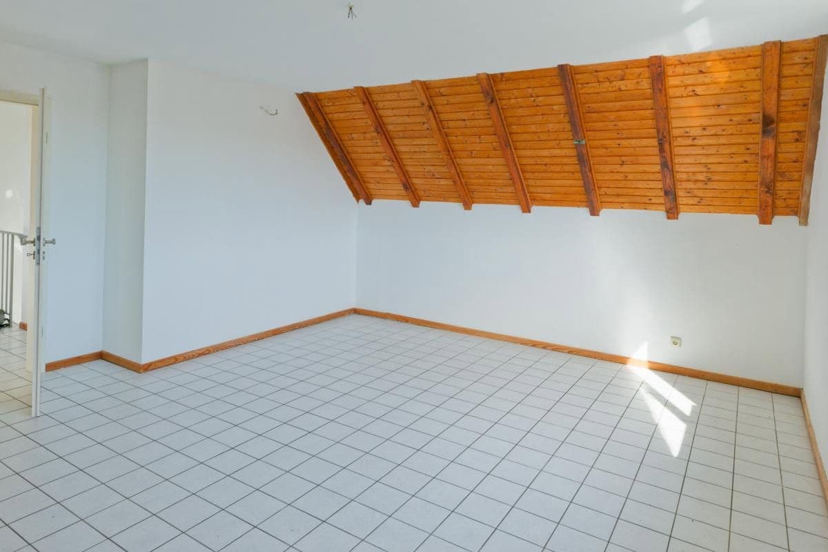 Predaj domu 107 m², pozemok 332 m², Mehren, Porýnie-Falcko Predaj domu 107 m², pozemok 332 m², Mehren, Porýnie-Falcko