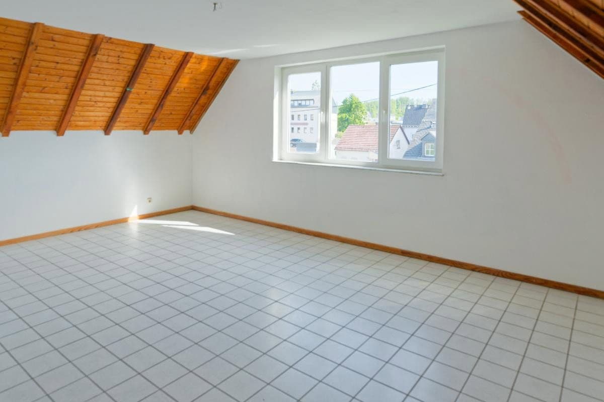 Predaj domu 107 m², pozemok 332 m², Mehren, Porýnie-Falcko Predaj domu 107 m², pozemok 332 m², Mehren, Porýnie-Falcko