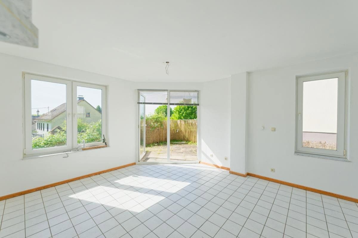 Predaj domu 107 m², pozemok 332 m², Mehren, Porýnie-Falcko Predaj domu 107 m², pozemok 332 m², Mehren, Porýnie-Falcko