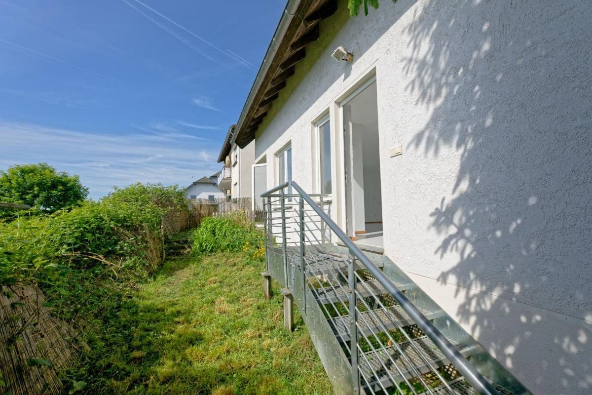 Predaj domu 107 m², pozemok 332 m², Mehren, Porýnie-Falcko Predaj domu 107 m², pozemok 332 m², Mehren, Porýnie-Falcko