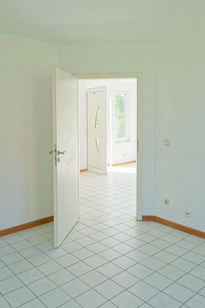 Predaj domu 107 m², pozemok 332 m², Mehren, Porýnie-Falcko Predaj domu 107 m², pozemok 332 m², Mehren, Porýnie-Falcko
