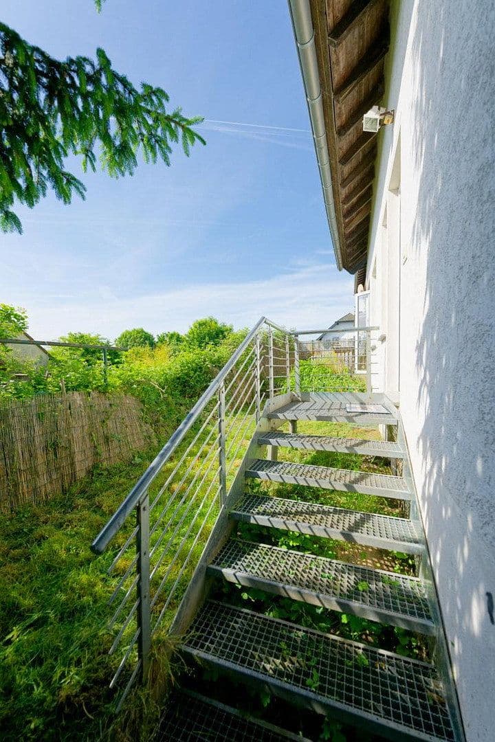 Predaj domu 107 m², pozemok 332 m², Mehren, Porýnie-Falcko Predaj domu 107 m², pozemok 332 m², Mehren, Porýnie-Falcko